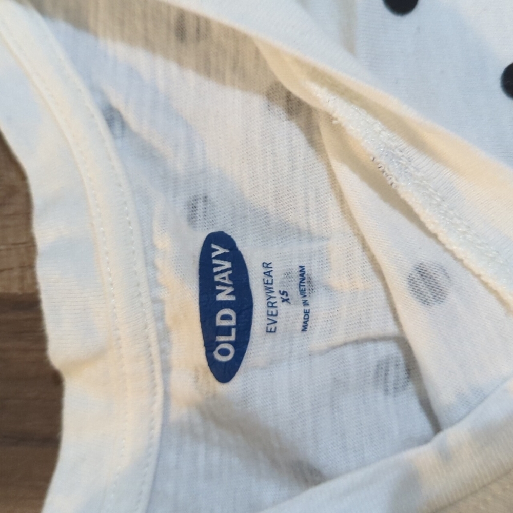 Old Navy Black and White Polka Dot T-shirt - Picture 2 of 3